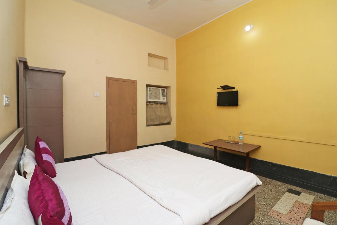 Spot On 39527 Hotel Saraogi Spot Gaya Exterior photo