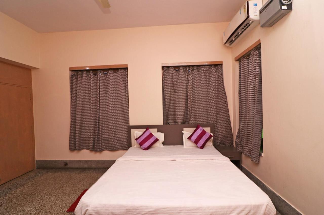 Spot On 39527 Hotel Saraogi Spot Gaya Exterior photo